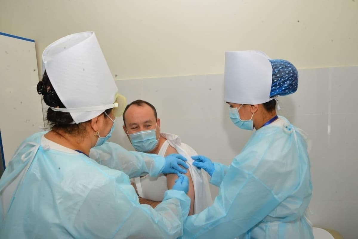 В Самарканде началась вакцинация населения от коронавируса