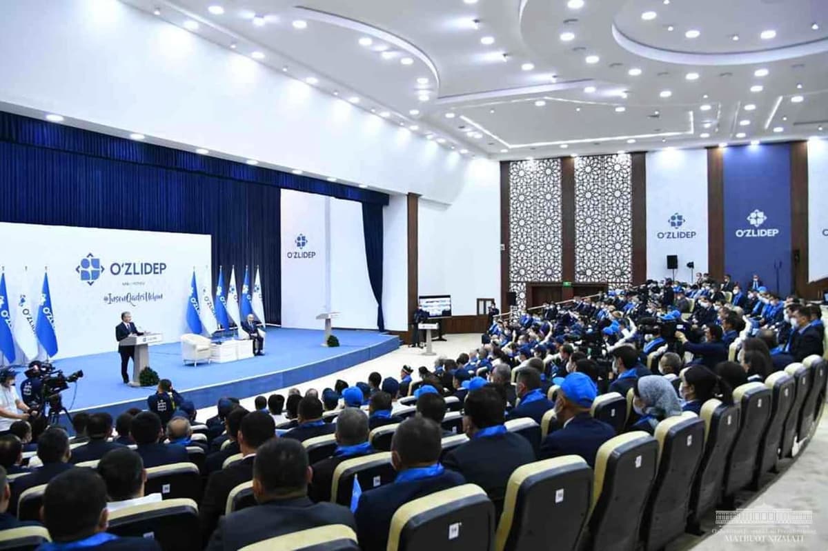 Samarqandda «svet» va suv bo‘yicha qanday ishlar rejalashtirilgani aytildi