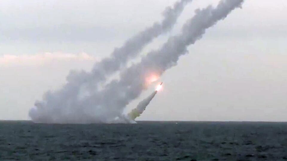 Rossiya Kaspiydan Ukrainaga «Kalibr» uchirganini e’lon qildi. Bu raketa haqida nimalar ma’lum?