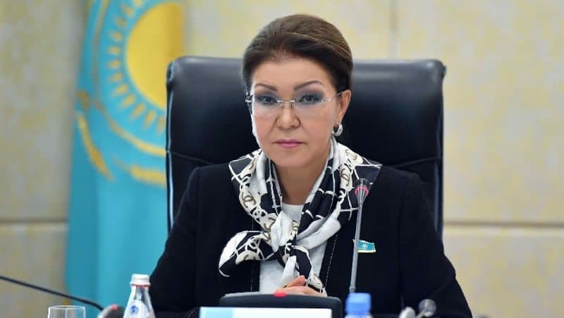 Дариға Назарбоева депутатликдан воз кечганини маълум қилди