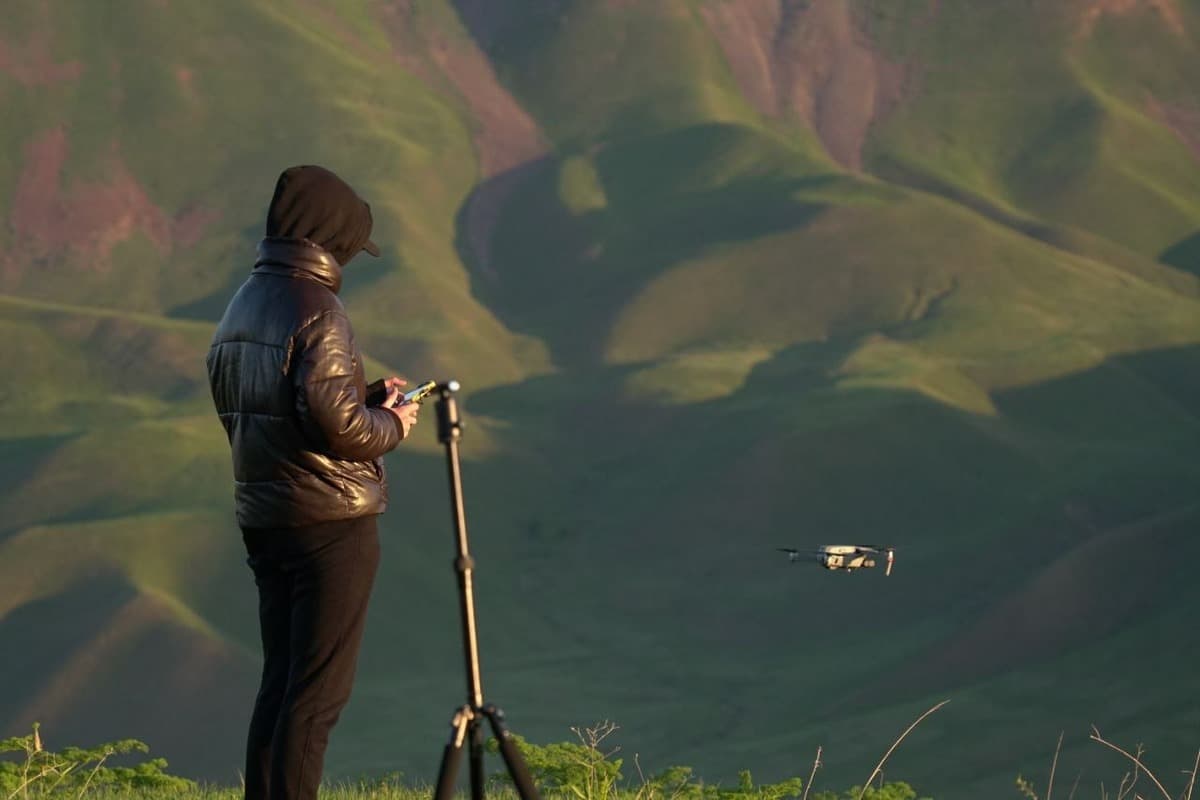 Rossiyalik sayyoh O‘zbekistonga dron olib kirgani uchun sudlandi
