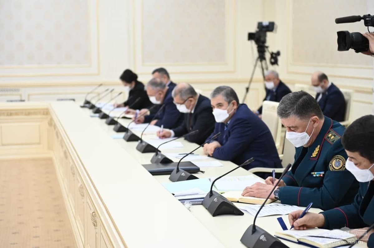 Глава УВД Наманганской области, начальники УБДД Андижанской и Самаркандской областей сняты с должностей