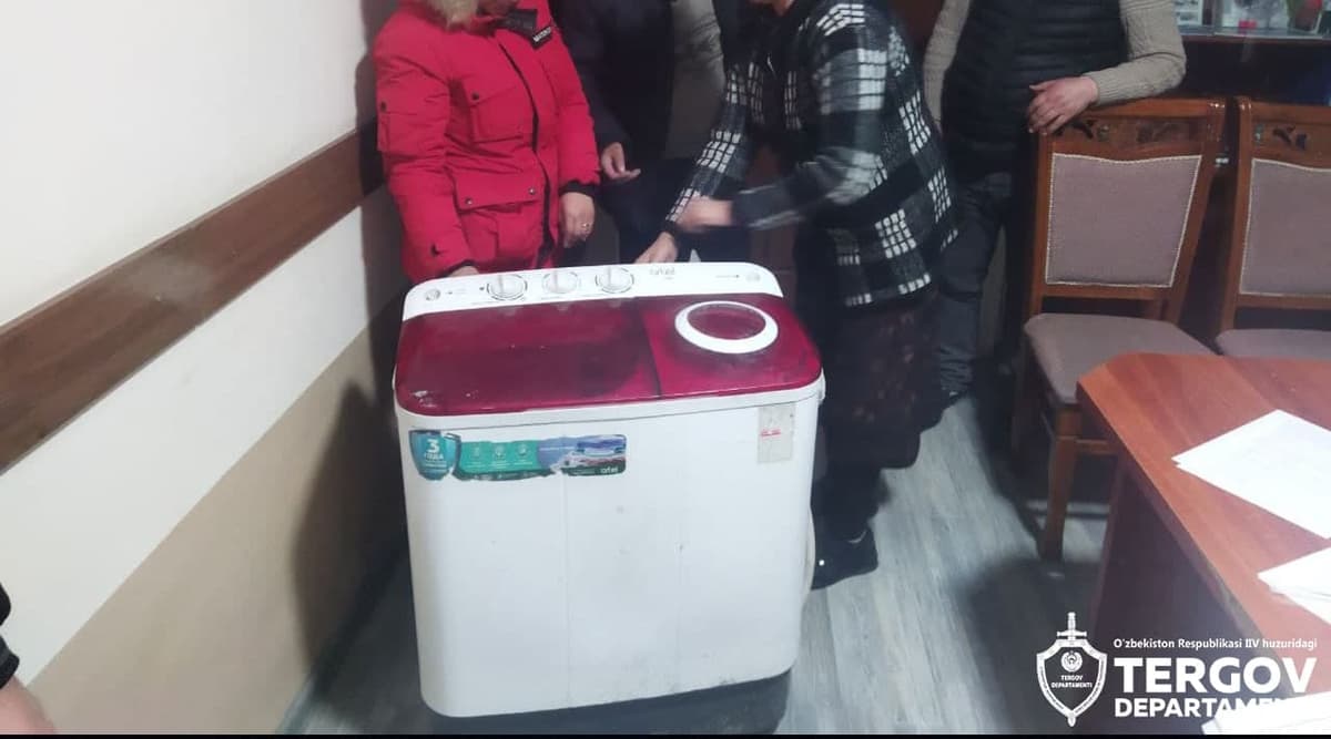 В Намангане три несовершеннолетние девочки украли и продали стиральную машину