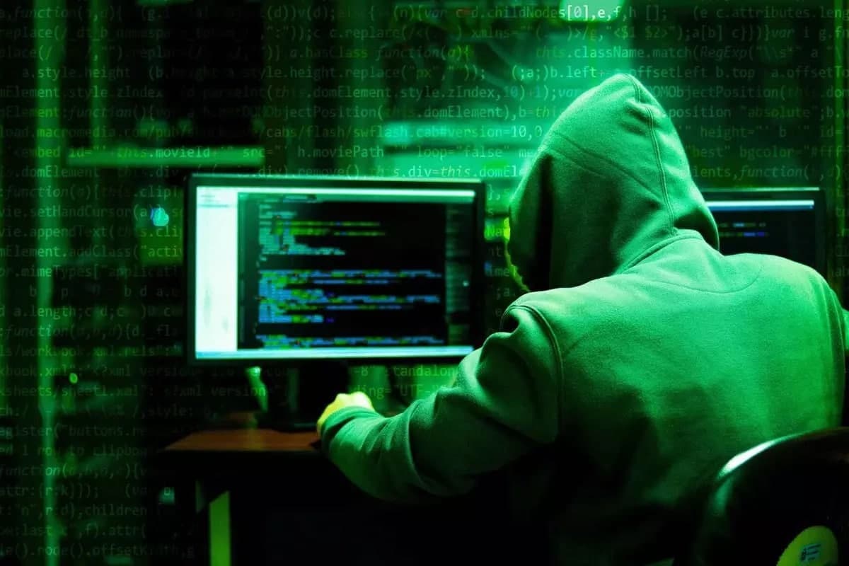 Anonymous ҳакерлари Россия Мудофаа вазирлиги сайтига ҳужум уюштирди