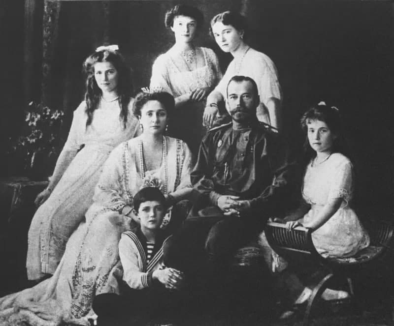 Муҳим шахсларни қутқариш. Британия разведкаси Николай II ни Россиядан олиб чиқиш учун қандай ҳаракат қилган?