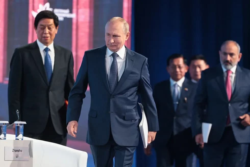 Rossiya «hech narsa yo‘qotmadi», G‘arb hammani «otdi», YeI esa «ahmoqona qarorlar» qabul qilyapti - Putinning bayonotidan asosiy iqtiboslar