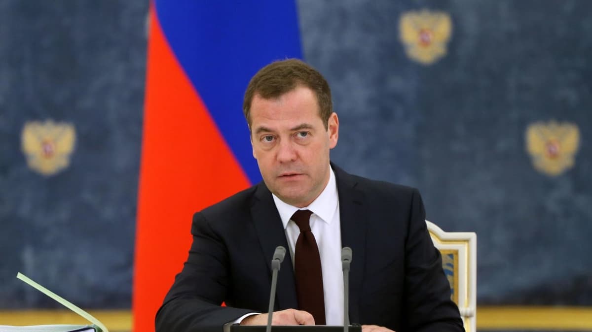 Медведев пригрозил Швеции и Финляндии ядерным оружием, а также отказом РФ от безъядерного статуса Балтики