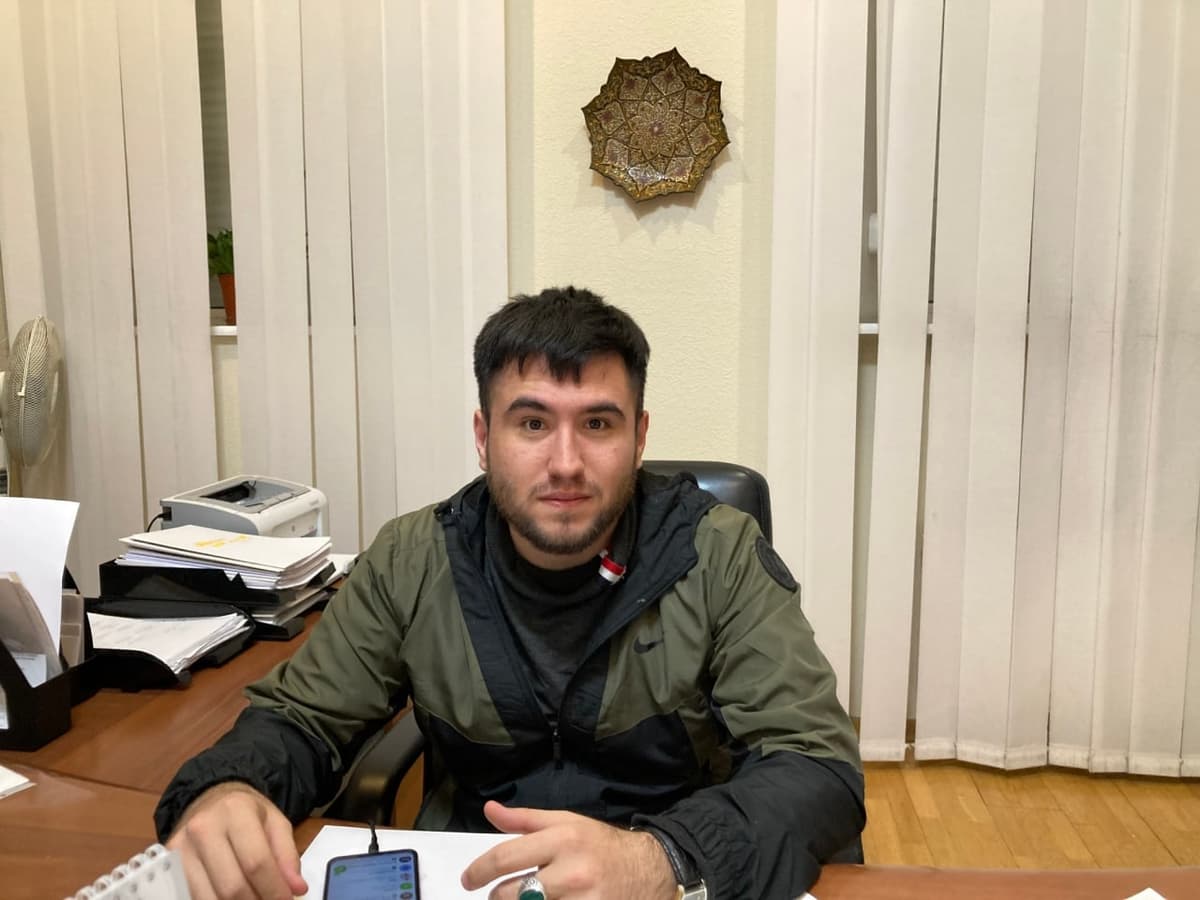 Посол рассказал о волонтерах, которые помогают узбекистанцам. Один из них недавно попал под обстрел