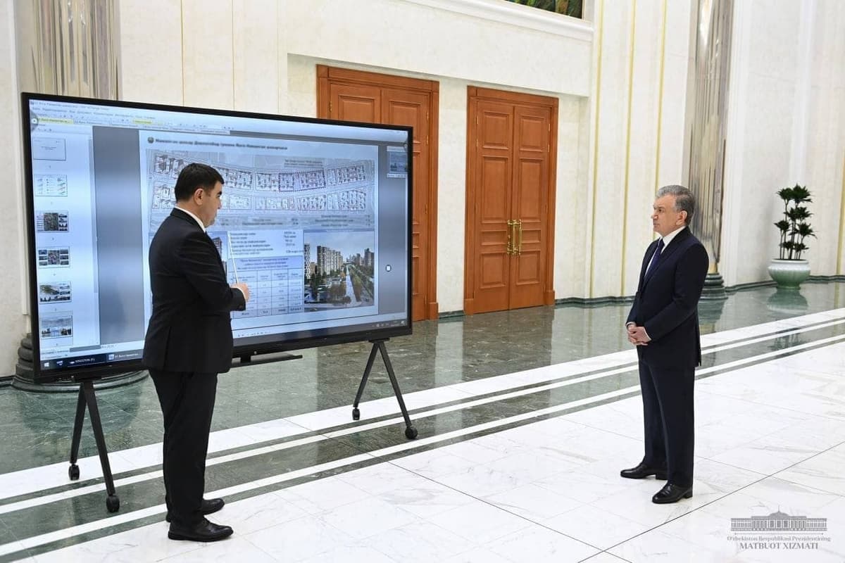 Shavkat Mirziyoyev Yangi Namangan shaharchasining ikkinchi bosqichi loyihasi bilan tanishdi