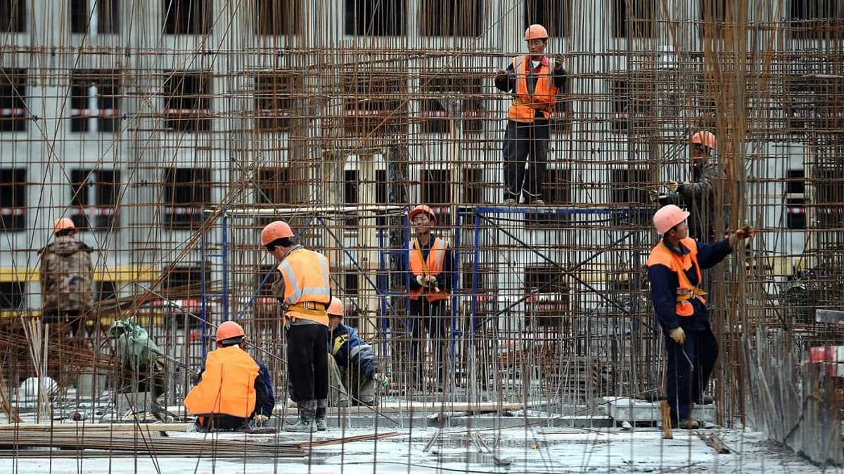 Bu yil qaysi davlat rezidentlari Rossiyada ishlashga ko‘proq borgani ma’lum qilindi. O‘zbekiston ro‘yxatda birinchi