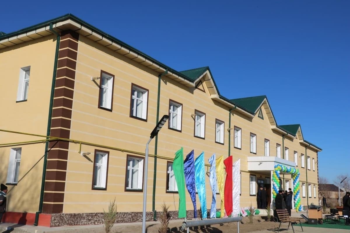 Qanliko‘lda kam ta'minlangan oilalarga 20 xonadonga mo‘ljallangan uy berildi