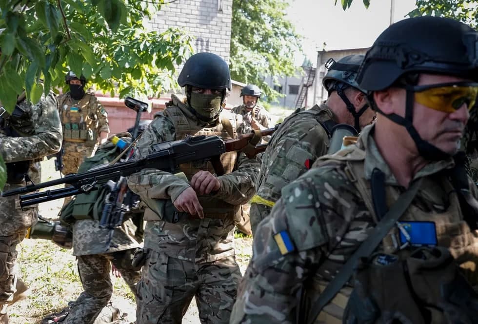 В офисе Зеленского заявили о гибели 100-200 украинских военных в день