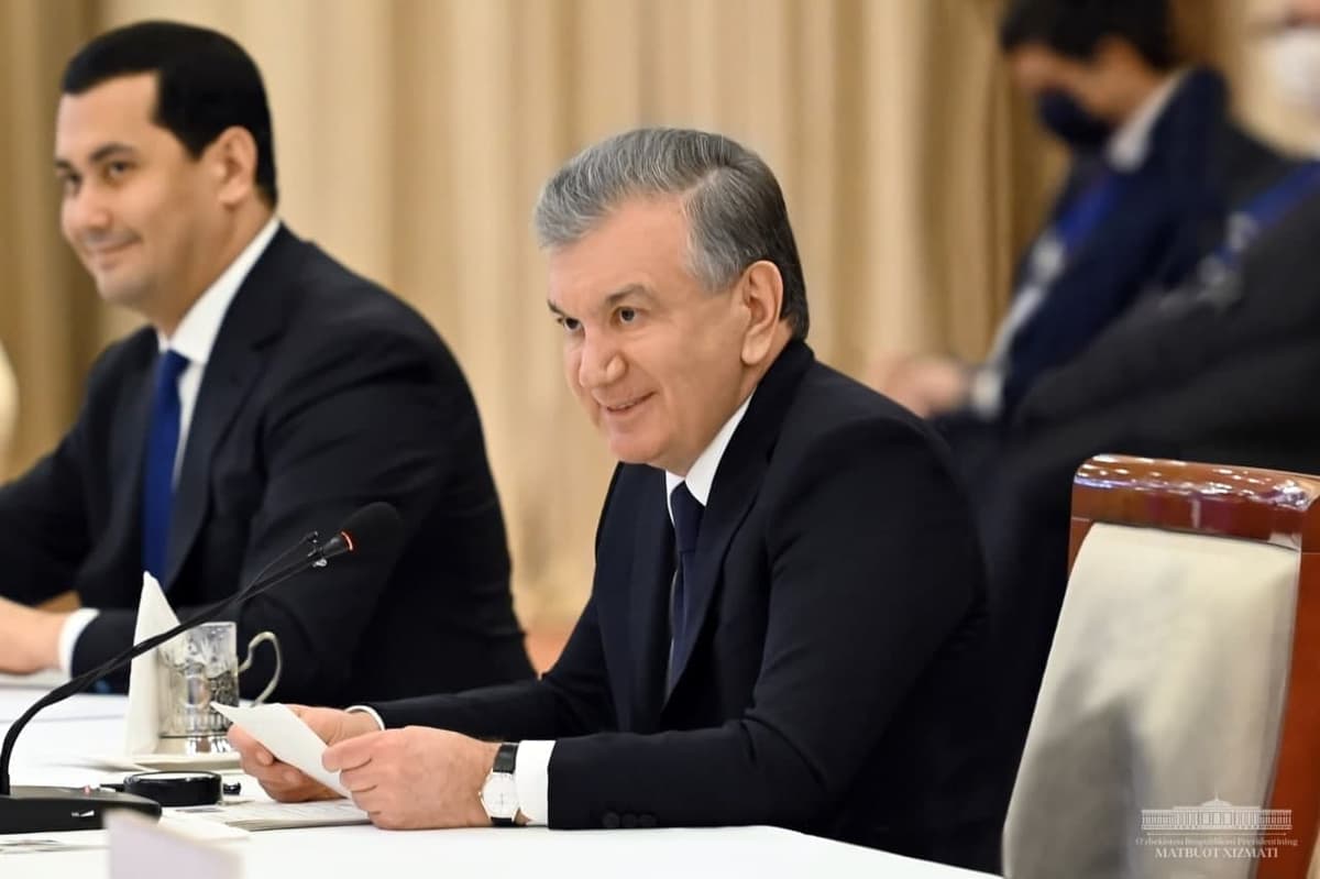 Мирзиёев призвал пакистанские компании наращивать портфель совместных проектов