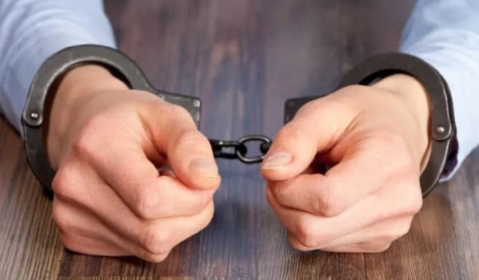 Спецслужбы задержали работника хокимията Зангиатинского района при получении $18 тысяч