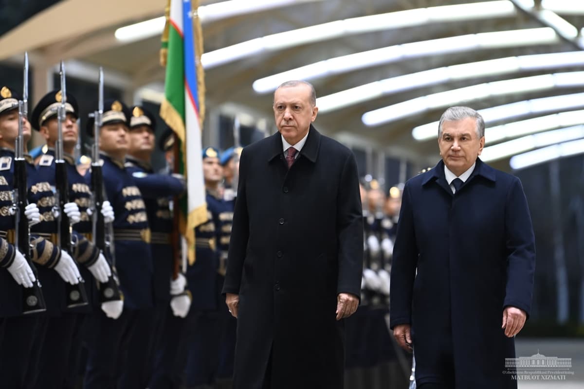 Foto: Ko‘ksaroy qarorgohida Turkiya yetakchisi tantanali kutib olindi