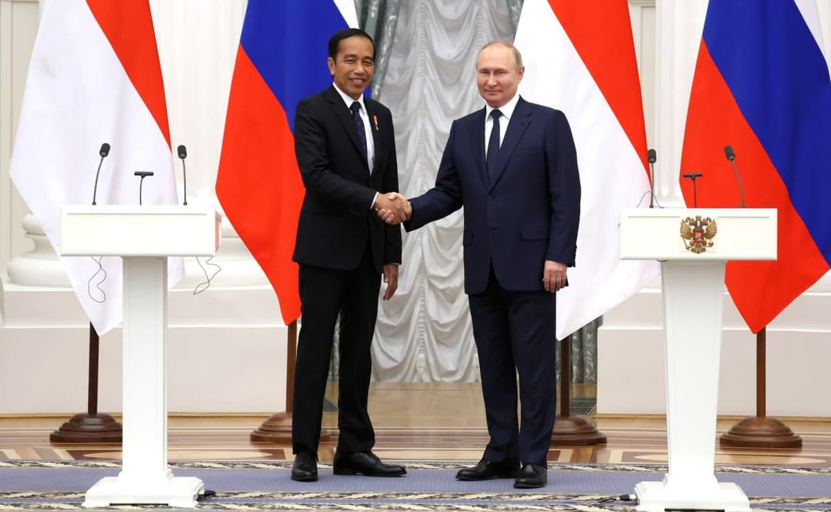 Indoneziya prezidenti Putinga Zelenskiyning maktubini topshirganini aytdi 
