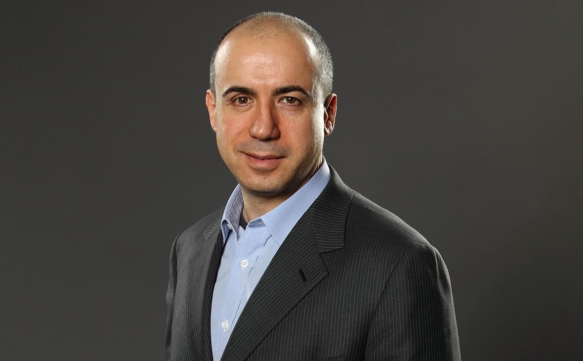 Milliarder Yuriy Milner Rossiya fuqaroligidan voz keçdi