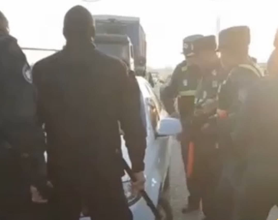 Qashqadaryoda IIB xodimlari bo‘ysunmasdan qochgan Lacetti'ning oynalarini sindirdi 