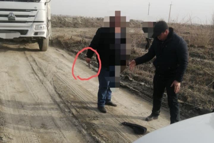 В Самарканде мужчина напал с ножом на госинспектора экослужбы