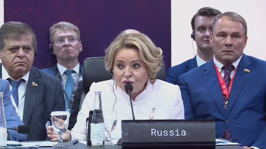 Матвиенко предложила парламентской делегации Украины сесть за стол переговоров