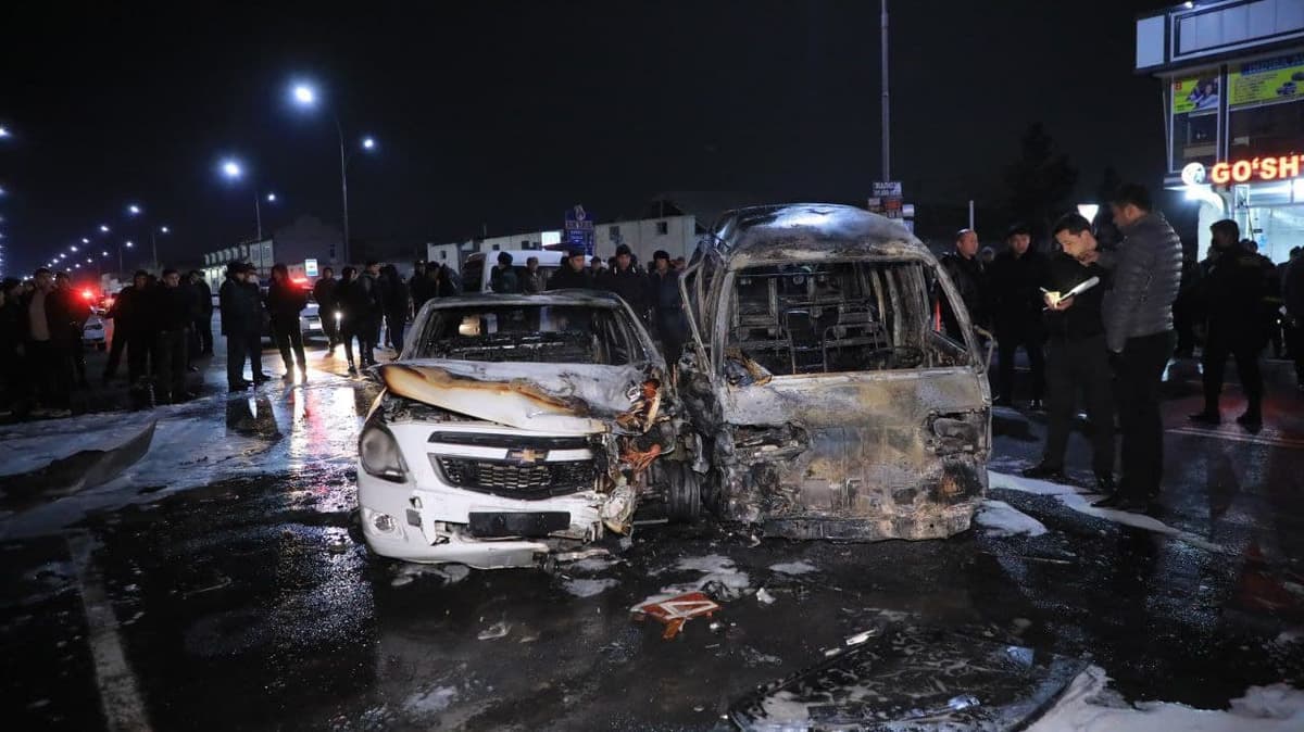 Marg‘ilonda Cobalt bilan to‘qnashgan Damas haydovchisi mashina ichida yonib ketdi
