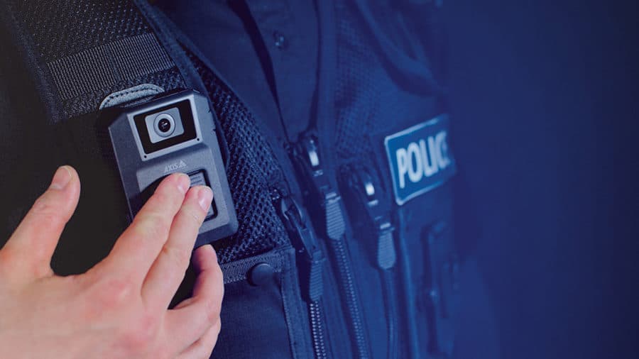 Lawyers: Employees of the criminal investigation department should also have body cameras