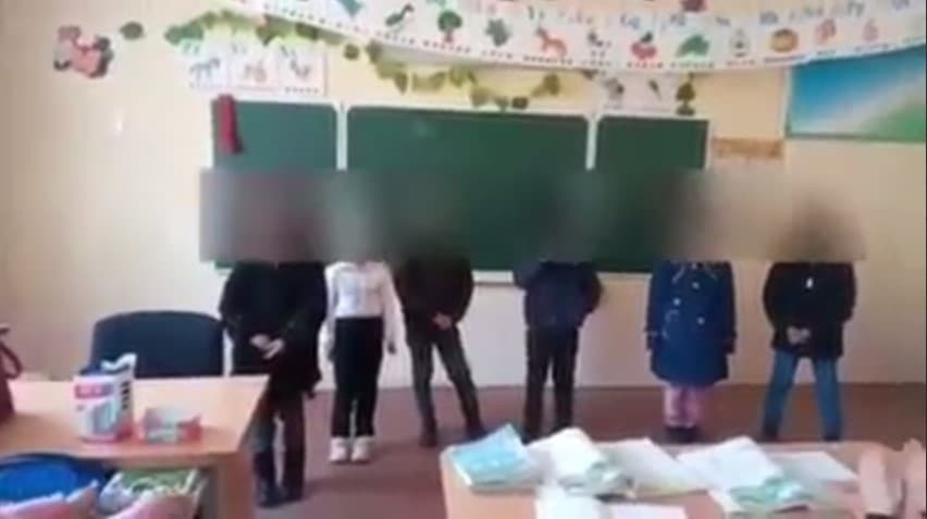 Namanganda 1-sinf o‘quvchilarini izza qilgan o‘qituvchi ishdan olindi