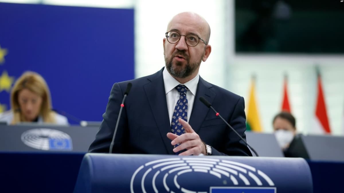 Yevrokengash raisi Putinni Ukraina shaharlarida gumanitar yo‘laklar ochishga chaqirdi
