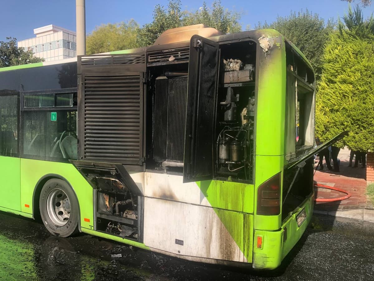 Bus with passengers catches fire in Tashkent