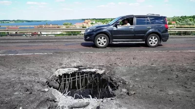 Antonov ko‘prigi tutun ichida. Xersondagi Rossiya guruhi qurshovga tushishi mumkinmi?