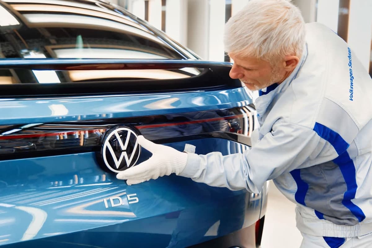 Volkswagen avtozavodi faqat elektromobillar ishlab chiqarishga moslashtirildi