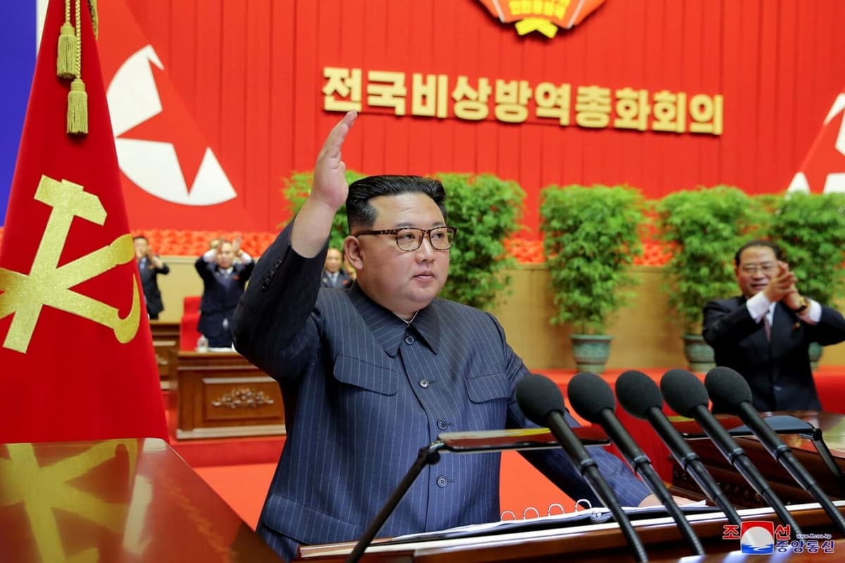 Kim Chen In KXDR «koronavirus ustidan g‘alaba qozonganini» tantanali ravishda e’lon qildi
