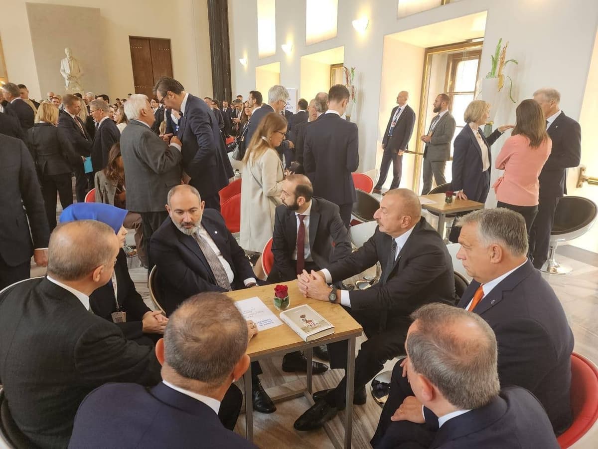 Прагада Алиев, Эрдўған ва Пашинян учрашув ўтказди