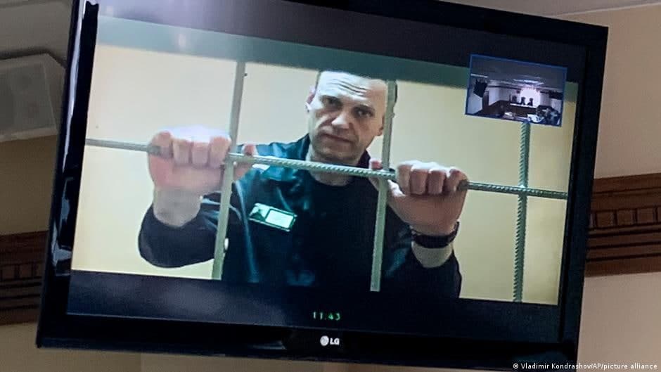 Навалний колонияда бир кишилик касаба уюшмасини тузди