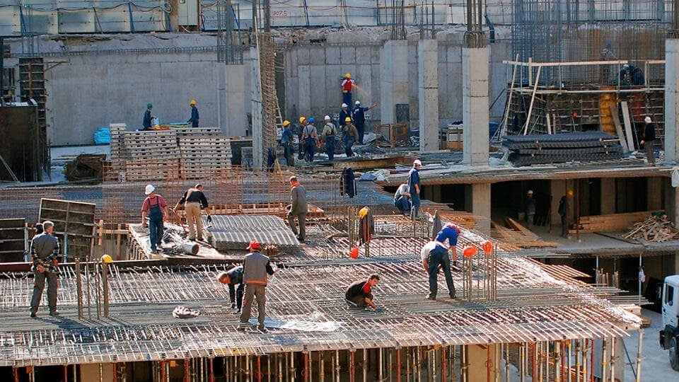 Moskvadagi qurilish obektlarida migrantlar soni ikki barobar kamaydi - Sergey Sobyanin