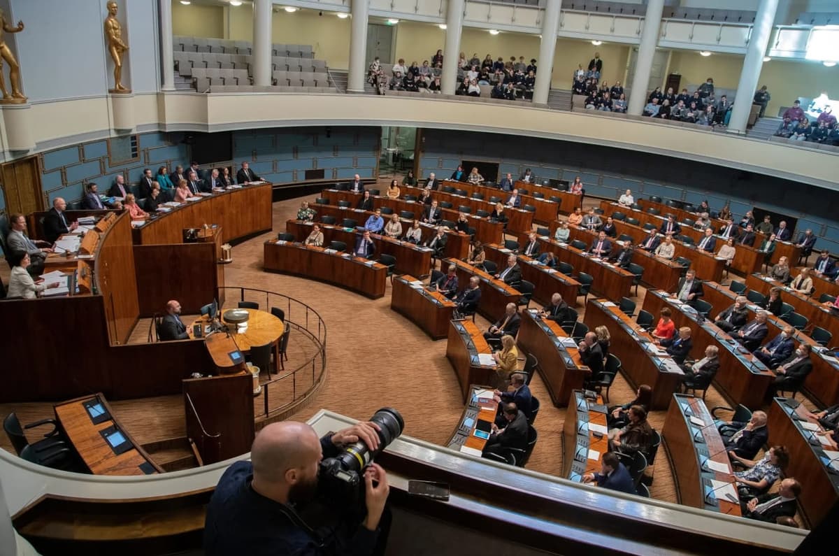 Finlandiya parlamenti mamlakatning NATOga kirishini ma’qullab ovoz berdi 