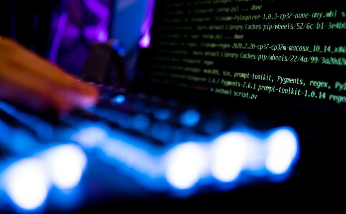 Energotizimdagi yalpi uzilish: Mutaxassis hakerlar hujumi ehtimolini rad etmadi