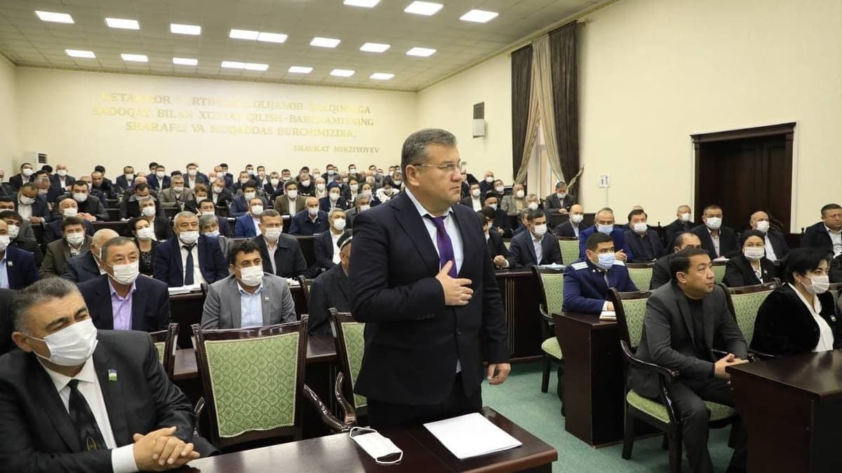 Umidjon Barnoyev Romitan tumaniga hokim bo‘ldi