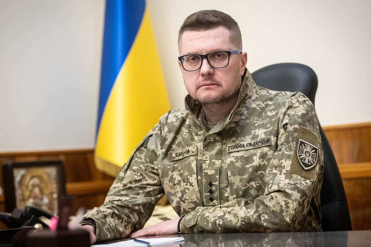Politico: Zelenskiy Xerson qo‘ldan ketgani tufayli Ukraina xavfsizlik xizmati rahbarini ishdan olmoqchi
