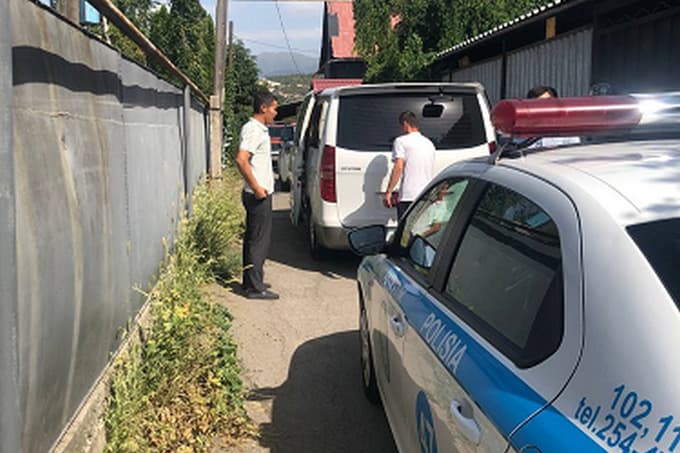 Law enforcement bodies rescue 10 Uzbek migrants who were forcibly detained in Almaty