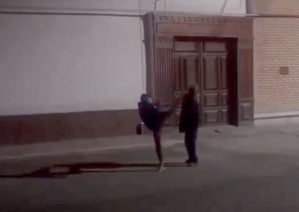Парня, который пнул пожилого мужчину в голову, могут поместить в спецучреждение