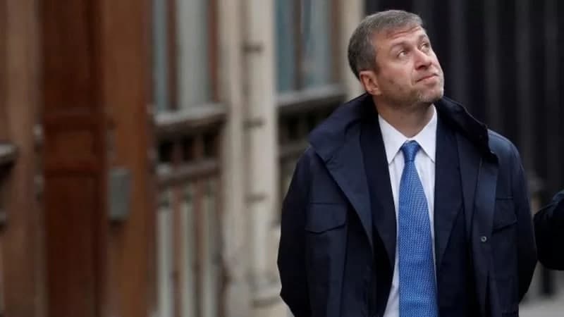 Abramovich «Chelsi»ni sotib, urushdan jabrlanganlarga xayriya qilishini e’lon qildi
