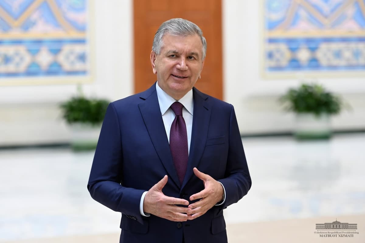 “Buni qancha tez qilsak, avtomobil bozorida raqobat paydo bo‘ladi”. Prezident elektromobil tarmog‘ini rivojlantirish loyihalari bilan tanishdi