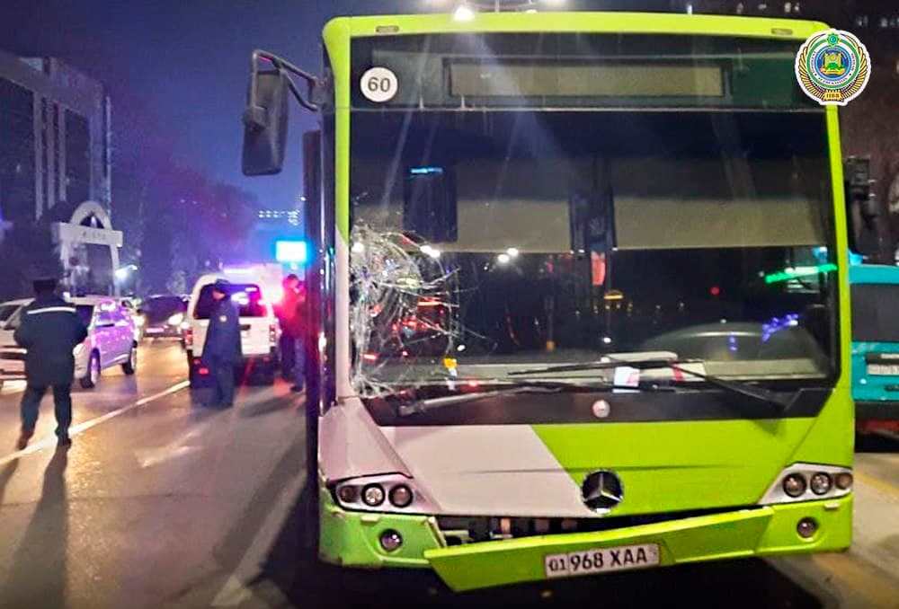 “Piyoda belgilanmagan joyni kesib o‘tayotgan bo‘lgan”. Toshkentda o‘lim bilan yakun topgan avtohalokat yuzasidan ma'lumot berildi