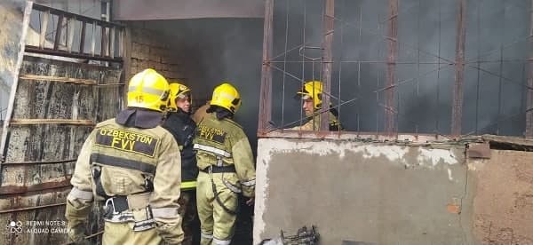 У строительного рынка «Джами» произошел пожар