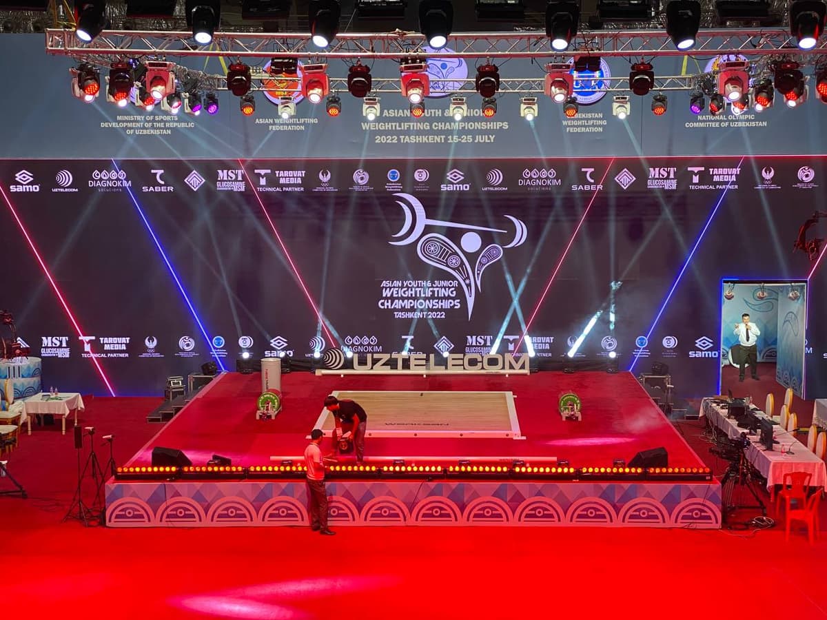 В Ташкенте стартовал чемпионат Азии по тяжелой атлетике