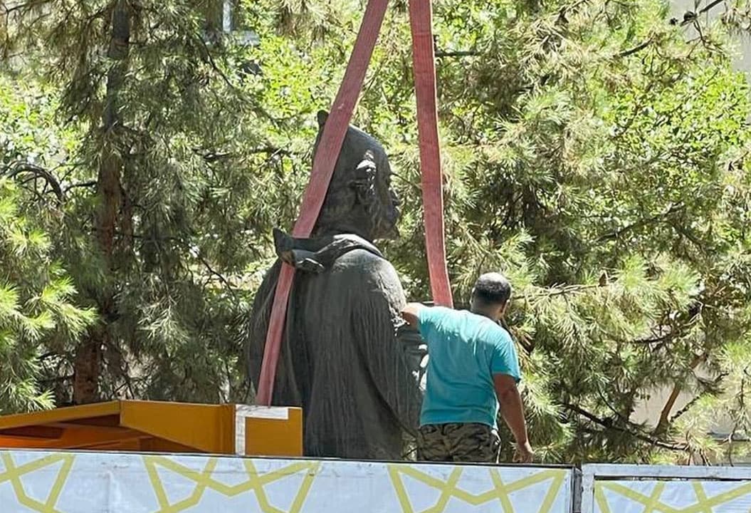 В Агентстве культурного наследия прокомментировали снос памятника Шоте Руставели в Ташкенте