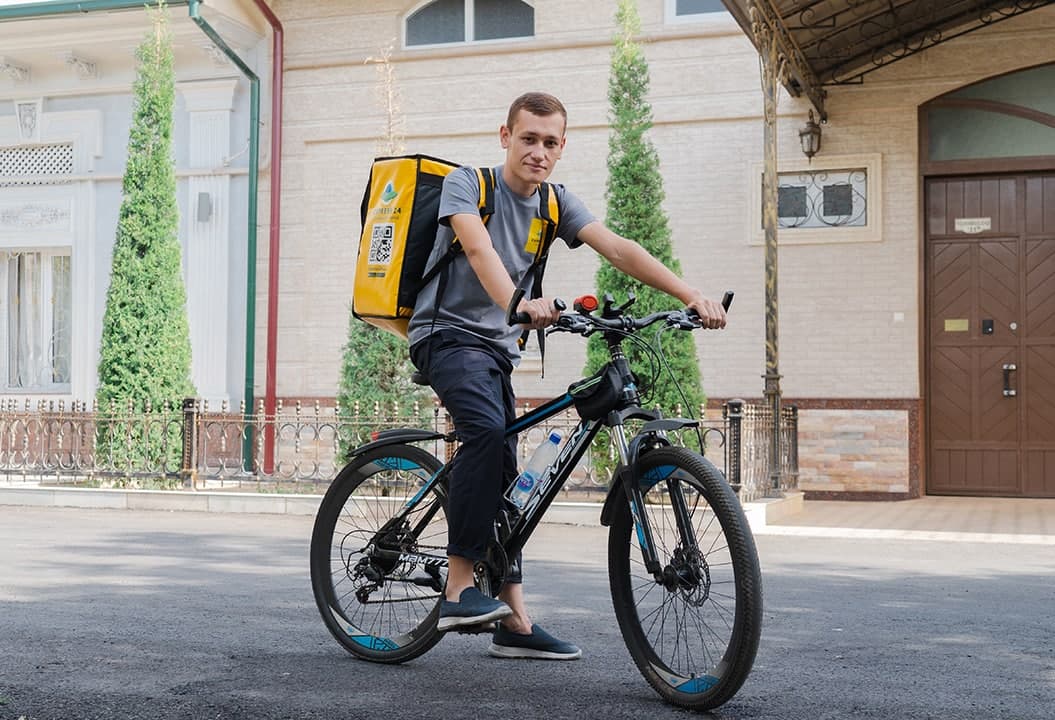 Express24 да пиёда ва велосипеддаги курьерлар қанча пул топадилар?