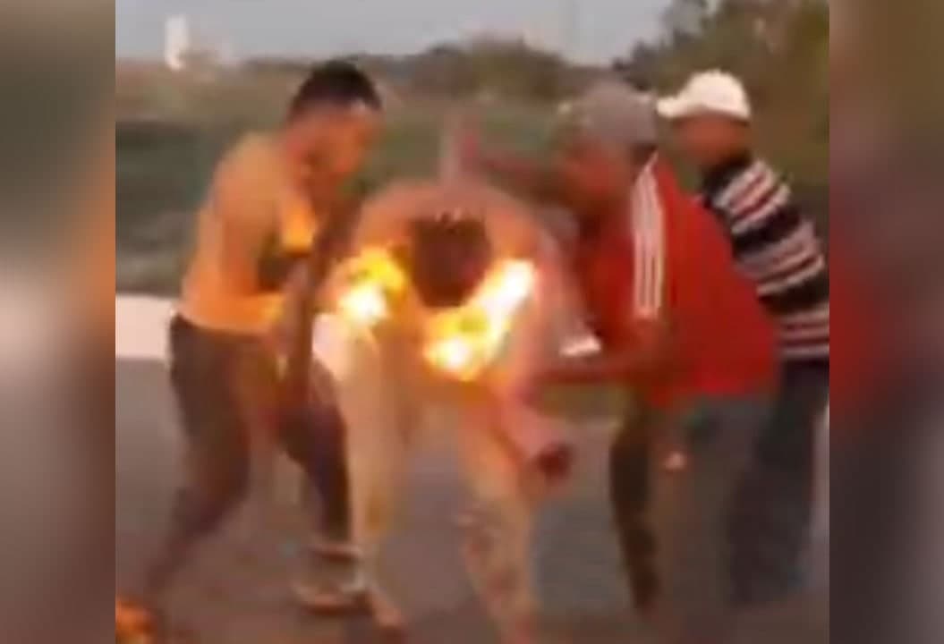 Man pours petrol and sets himself on fire in Karshi 