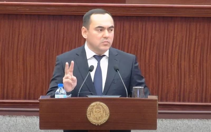 Endi o‘qishni ko‘chirishga faqat 2 toifadagi talabalarga ruxsat beriladi, diplom bir joydan olinishi kerak – oliy va o‘rta maxsus ta’lim vaziri